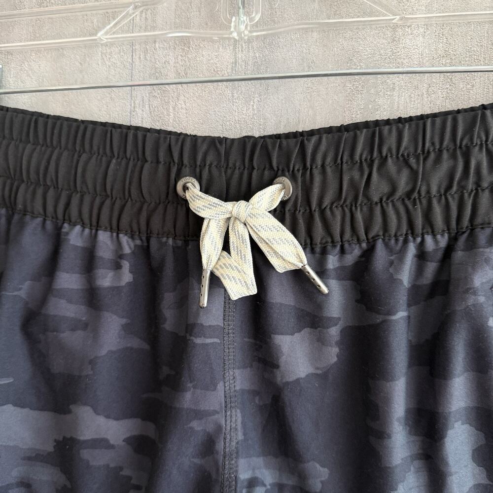 Vuori Clementine Shorts Womens Sz L Black Camo 3” Lined Athletic Running Gym - Picture 6 of 14